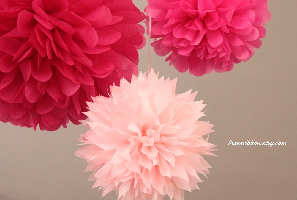 Ballerina---5 pcs tissue pom poms set, mix sized