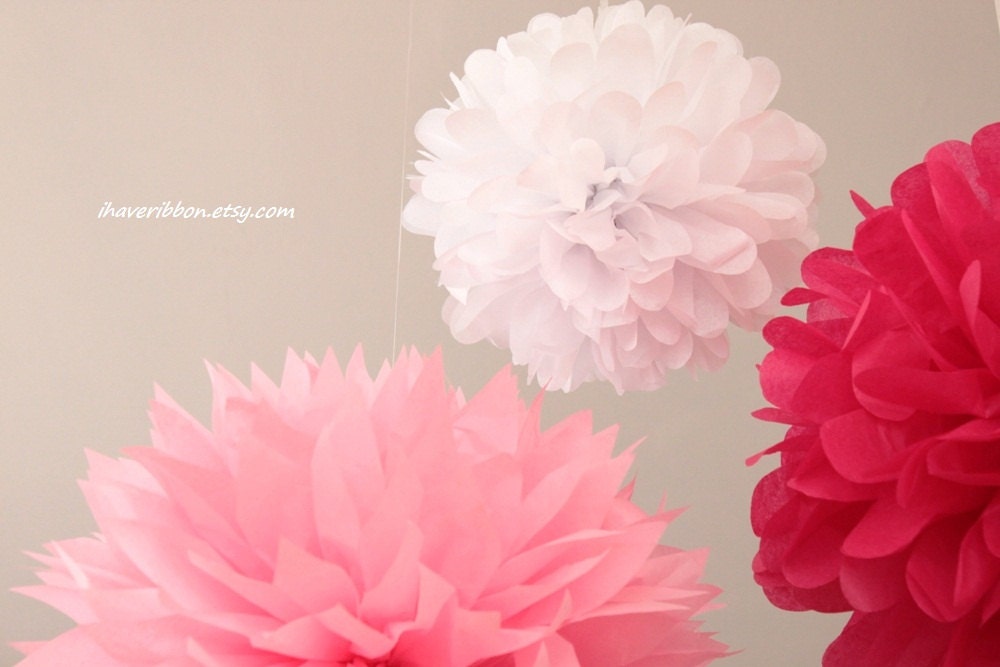 Ballerina---5 pcs tissue pom poms set, mix sized