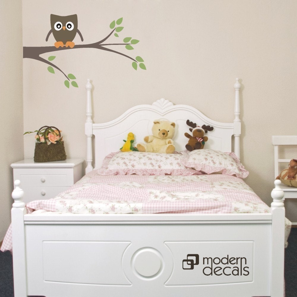 Baby Owl -- Kids Room -- Nursery -- Vinyl Wall Art Decal Sticker -- This Decal Applies in One Piece