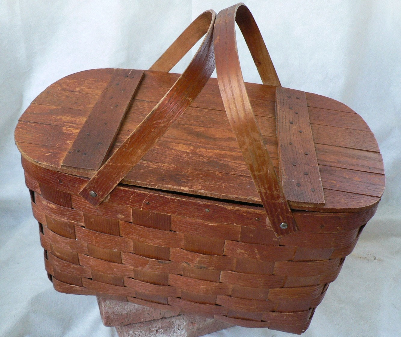 Vintage Woven Wood Picnic Basket WovNWood by by SmartyPantalons