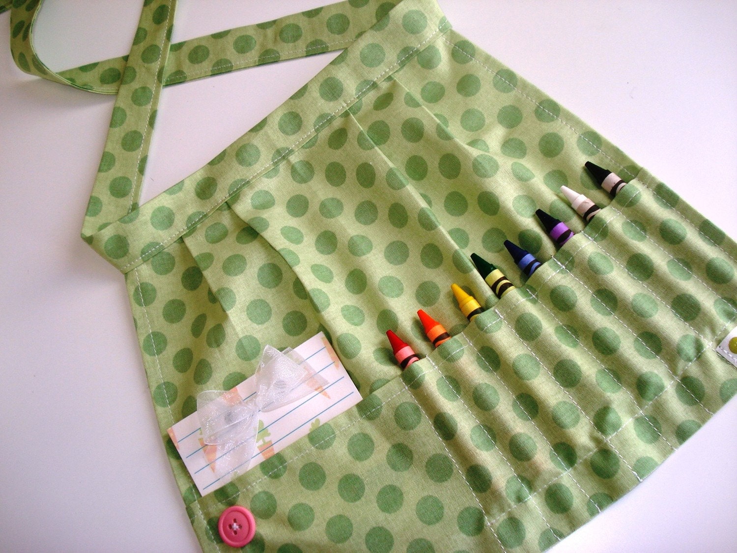 Crayon Apron / green polka dot