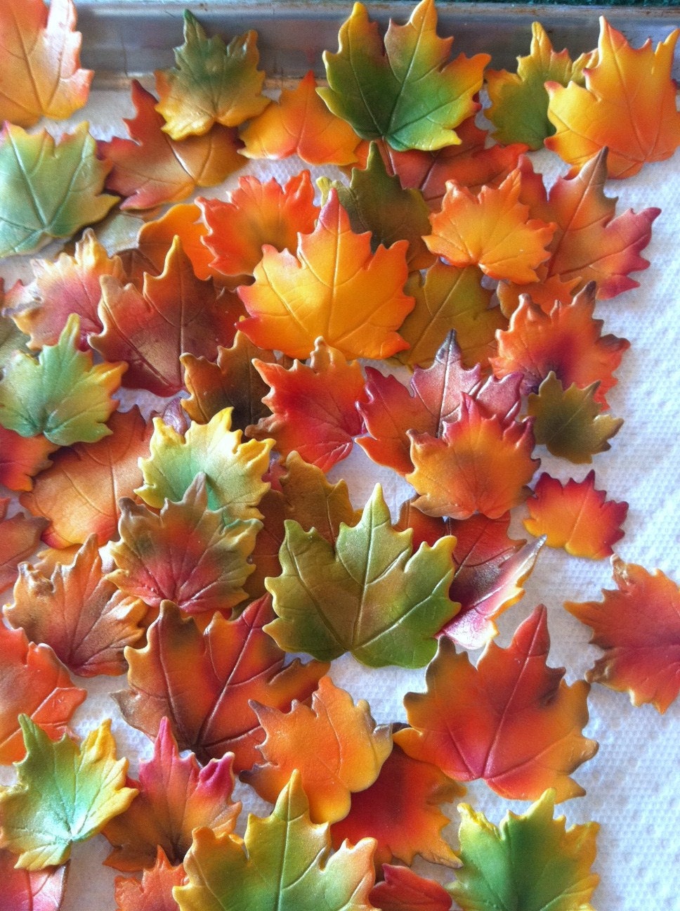 Cake Decoration Gumpaste Edible Maple leaves - SweetEdibles