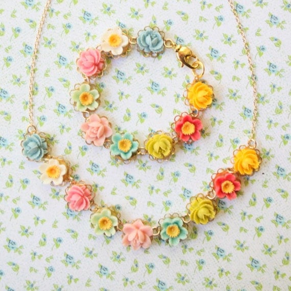 Children Flower Necklace and Bracelet Gift Set, Little flowers, Birthday Gift Set