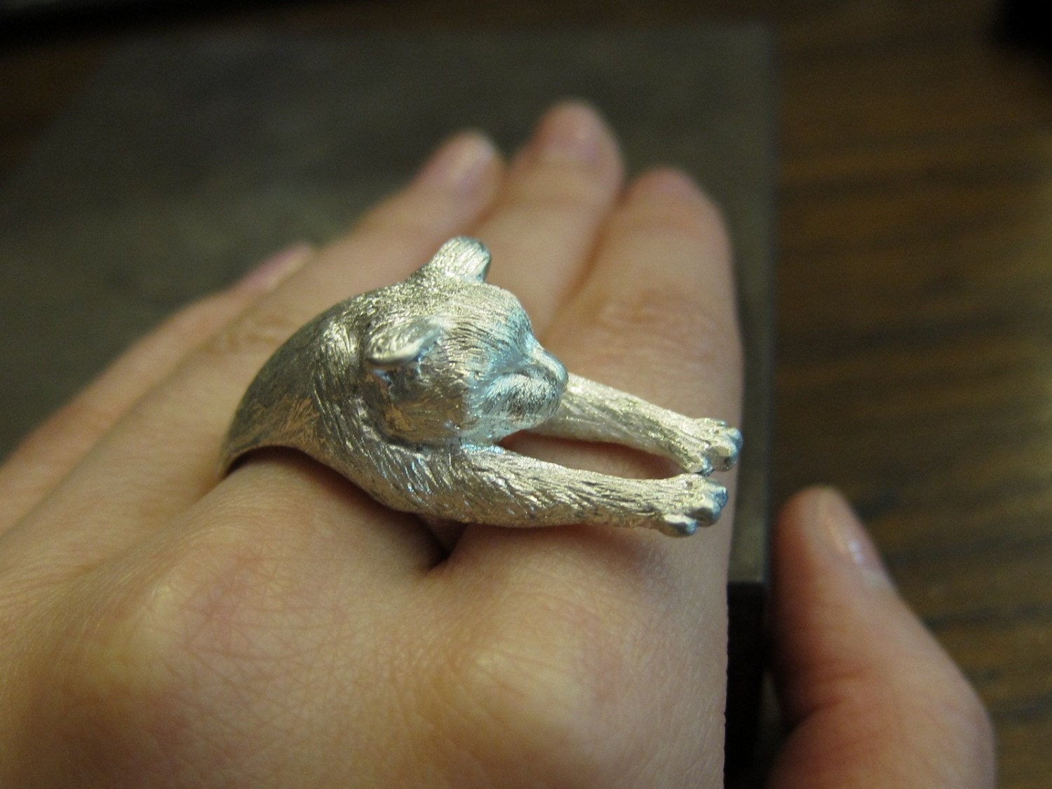 Lazy Cat Ring (White)