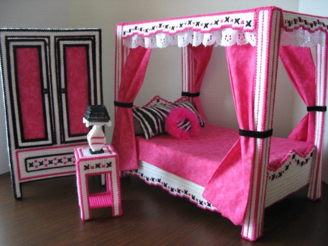 Monster High inspired bedroom by graciesdesign on Etsy
