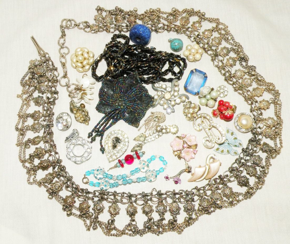 Vintage Destash Upcycle Recycle Reuse Mixed Media Rhinestones Repair Junk Jewelry Craft lot