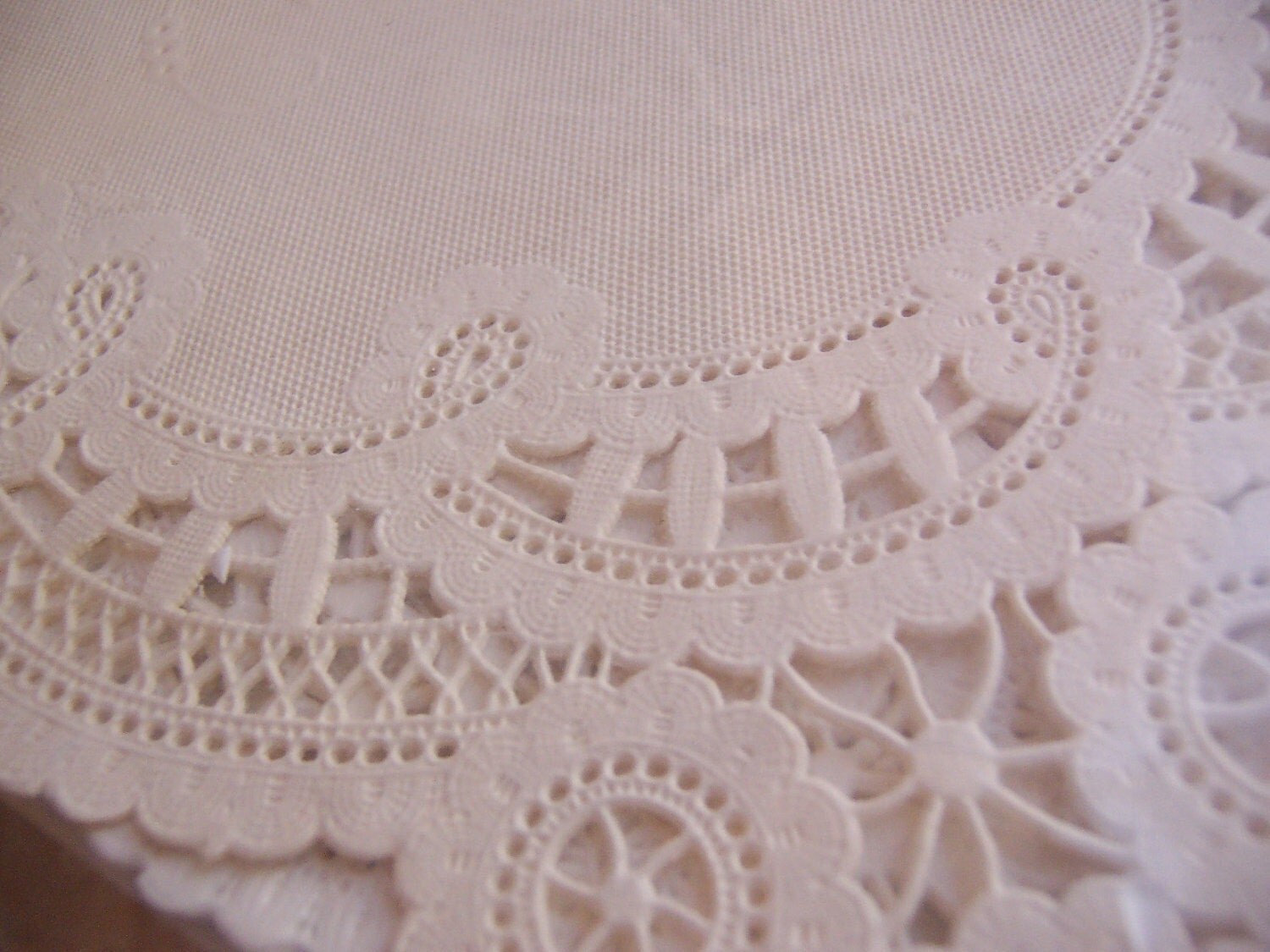 lace paper placemats by therunawaypancake on Etsy