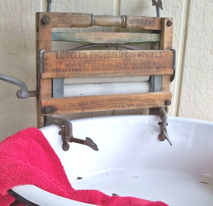 Vintage Anchor Brand Laundry - Clothes Wringer