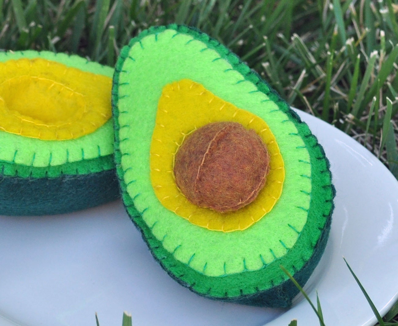 Felt Food Avocado Halves with Removable Pit