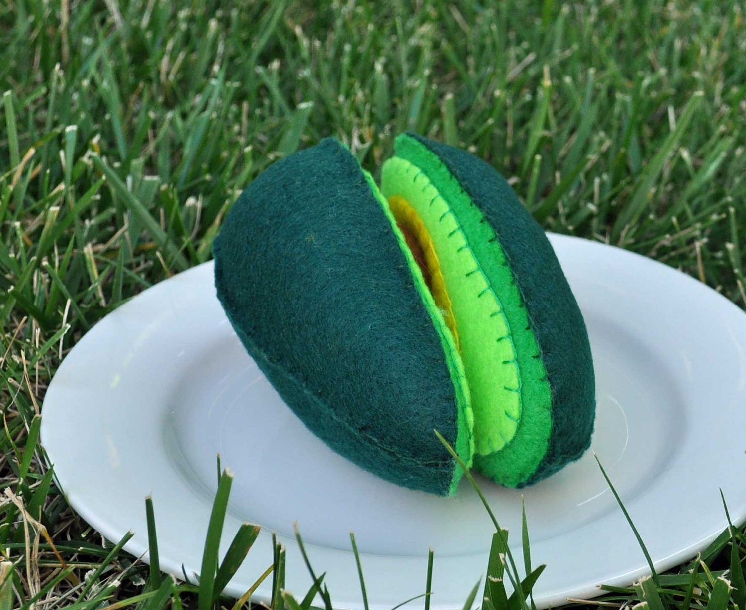 Felt Food Avocado Halves with Removable Pit