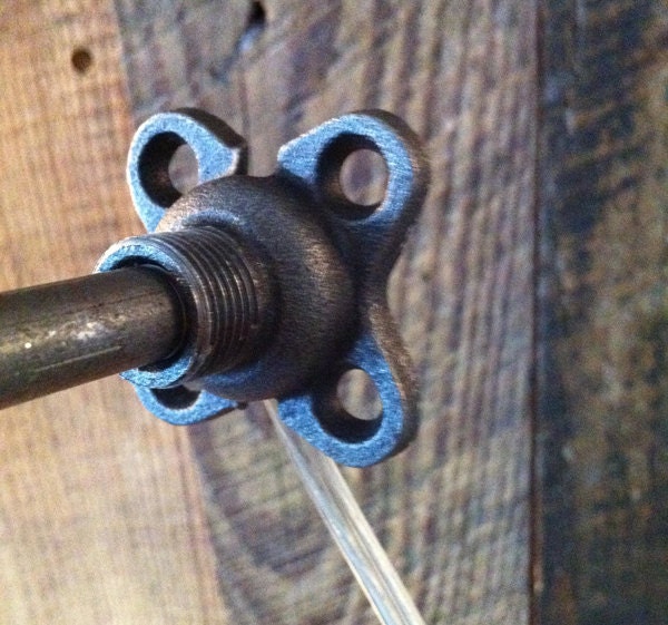 Single Twist Pipe-Light