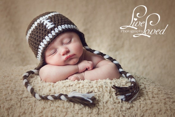 Download PDF crochet pattern 018 - Football earflap hat - Multiple sizes from newborn through age 4