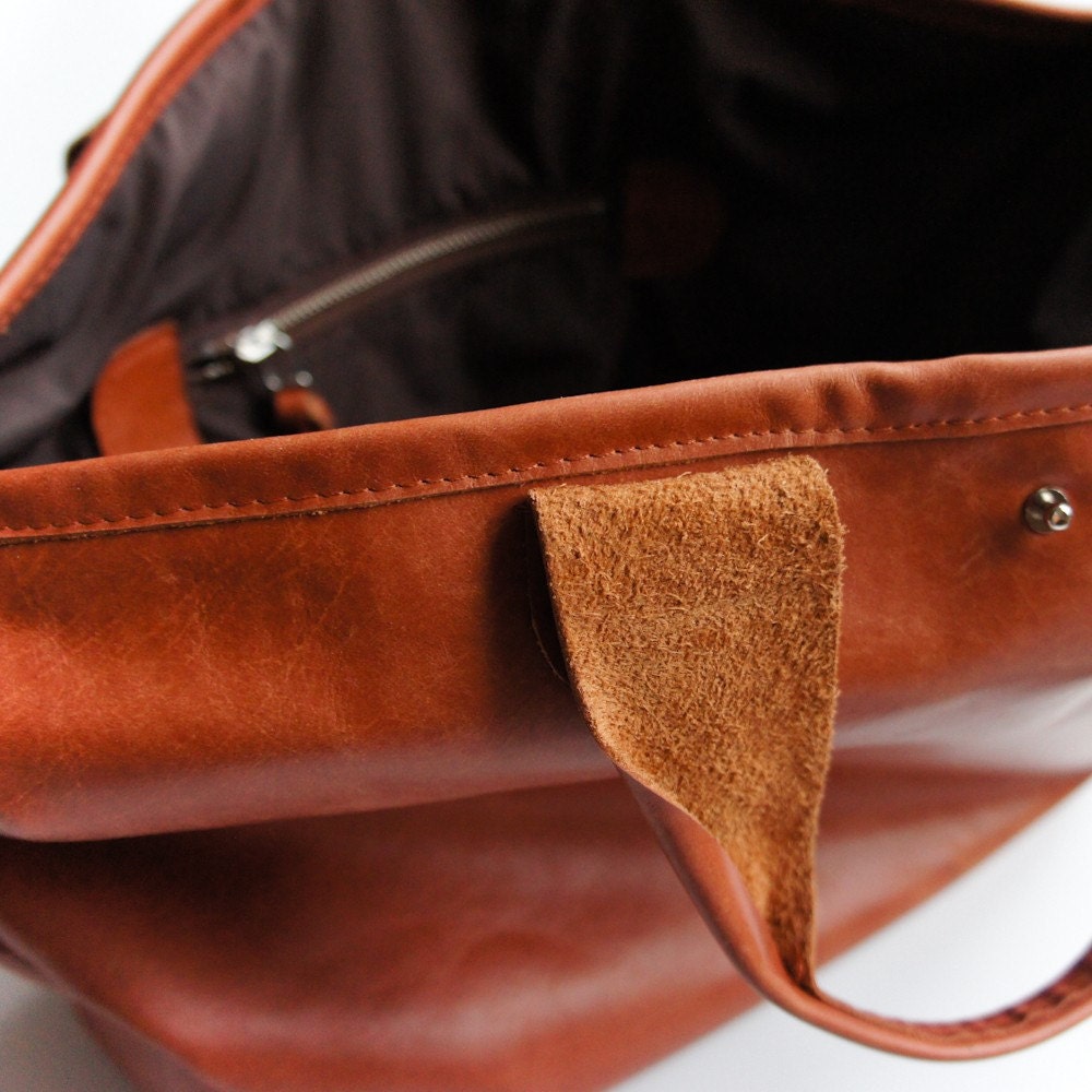 Everyday Traveler Bag in Sienna Brown MADE TO ORDER Handmade Leather Bags by Rib & Hull on etsy