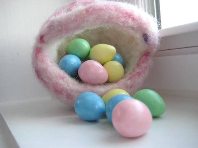 Mini Pastel Pink Needle Felted Easter Basket - 100% Natural Wool - Rustic - Natural