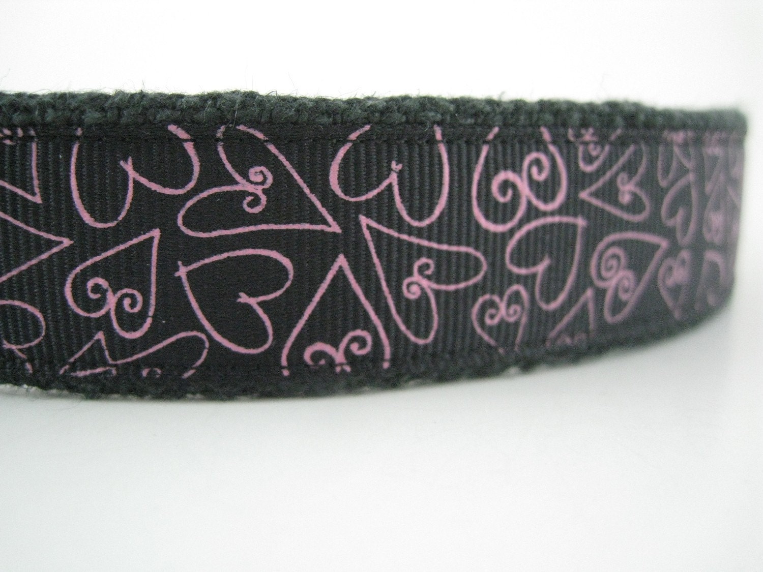 Hemp dog collar - Pink and Black Hearts