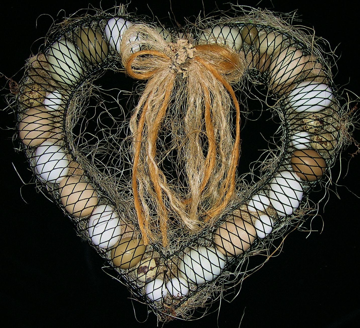 15 Inch Wire Heart Egg Sampler Wreath