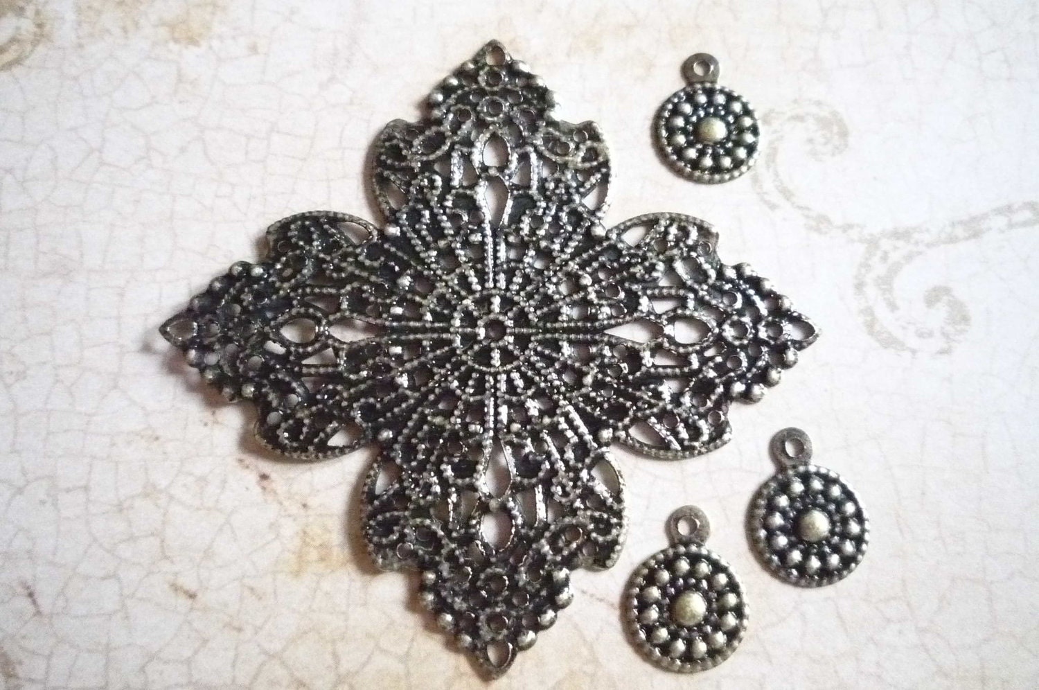 SALE: Floral Diamond Filigree Base & Round Disc Charms Set in Antiqued Brass Qty 4 pieces