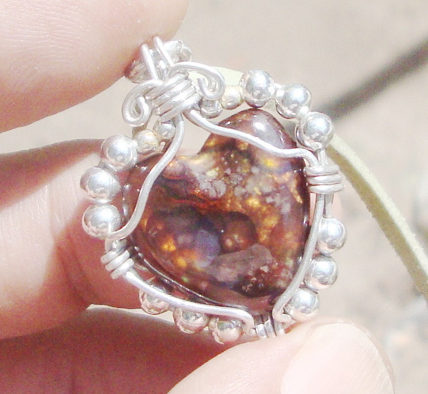 Fine Artisan Jewelry Gemstone Heart of a pending fire agate and silver  925 of 40.0 carats