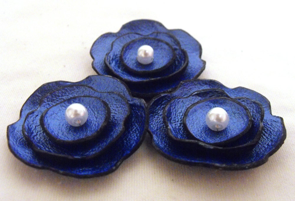 Jewelry supplies leather flowers. 3 pcs applique/embellish leather layered cabochon flowers for crafts