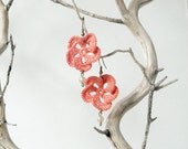 CORAL - Crochet flower earrings