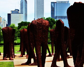 Walking Statues in Chichago IL