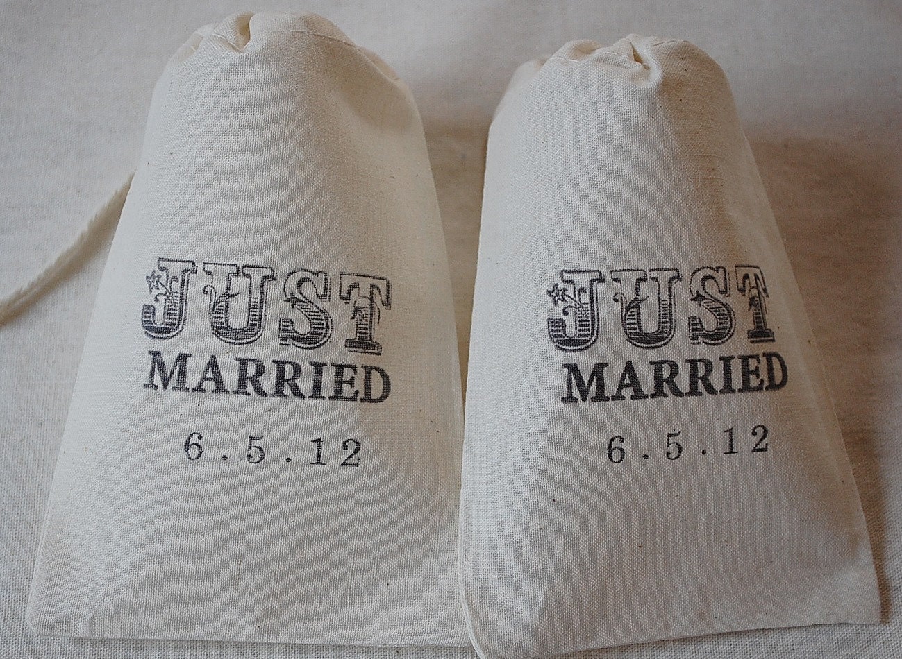 100 Wedding Just Married with Date Organic Muslin Cotton Favor Gift Bags 4x6 - You choose ink color Il_170x135