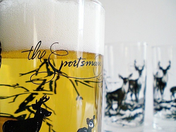 Vintage Drinking Glass Beer glasses Deer Hunting by vintagebiffann