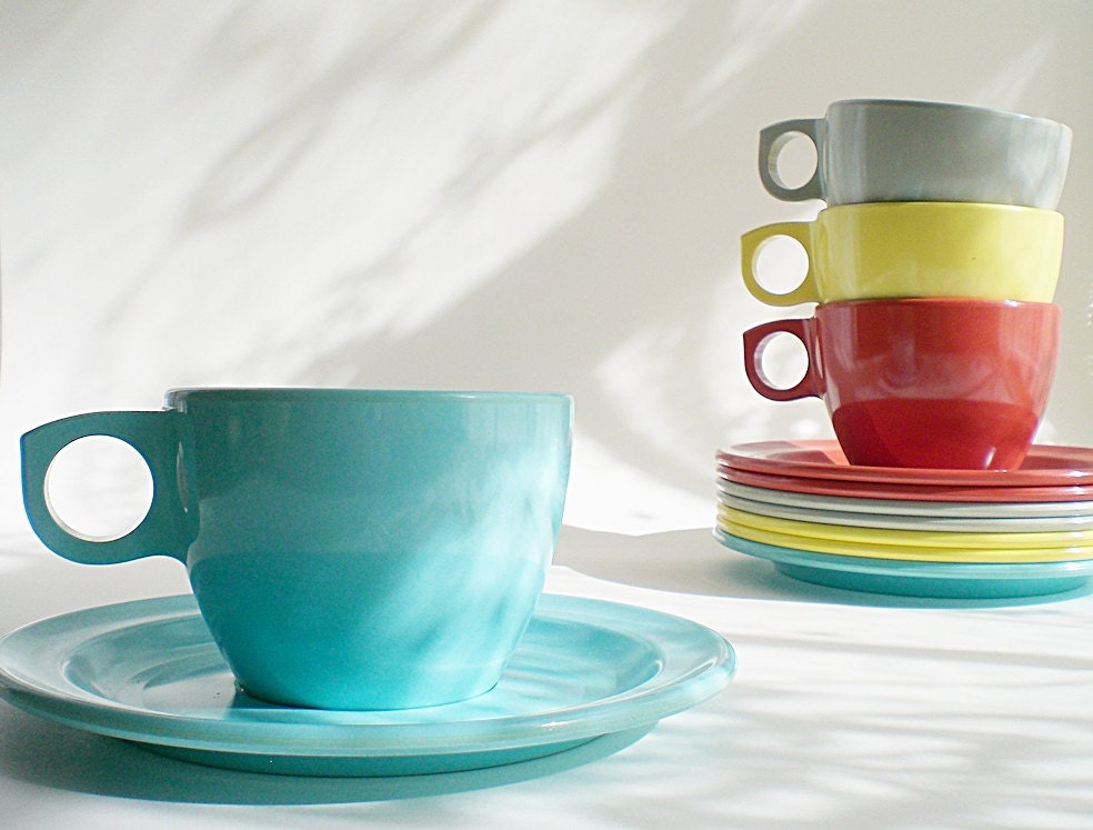 Vintage Melmac Set of Cups Saucers & Plates