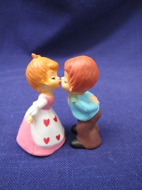 3 Pair Kissing Couple Vintage Cake Toppers