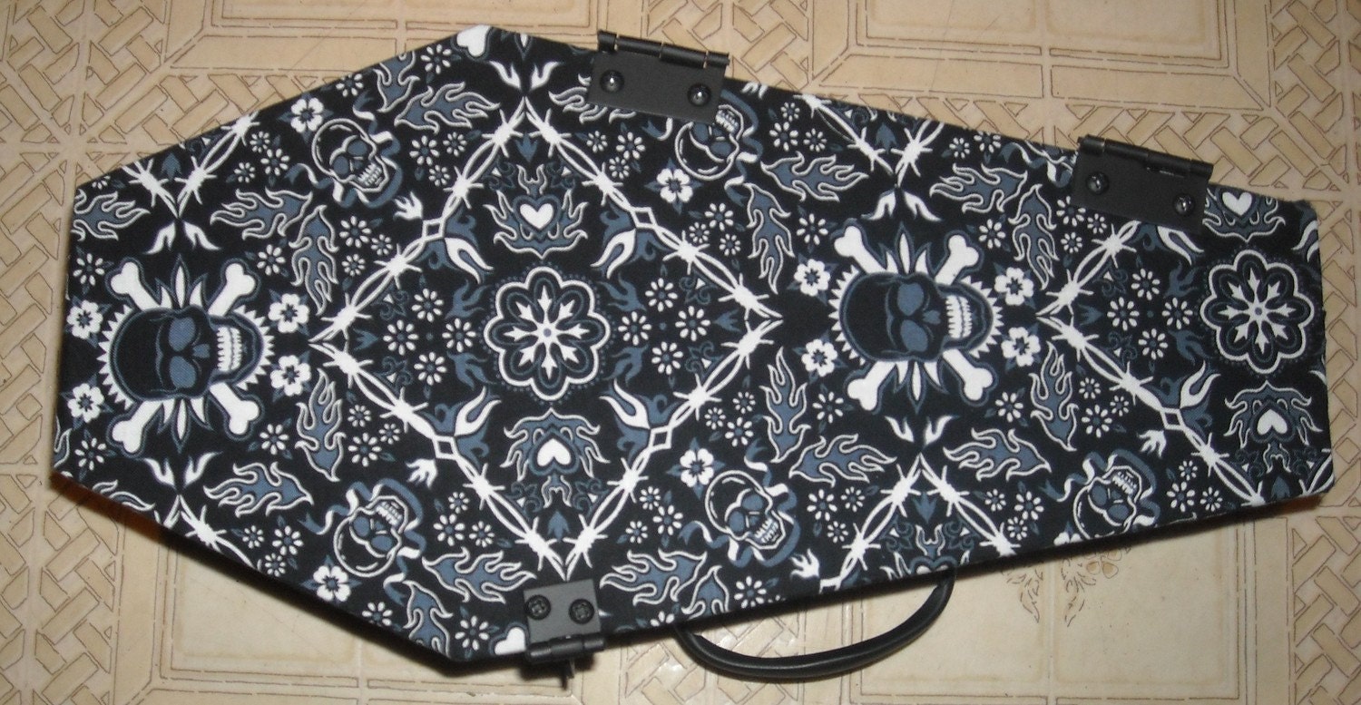 Bandana Skull Coffin