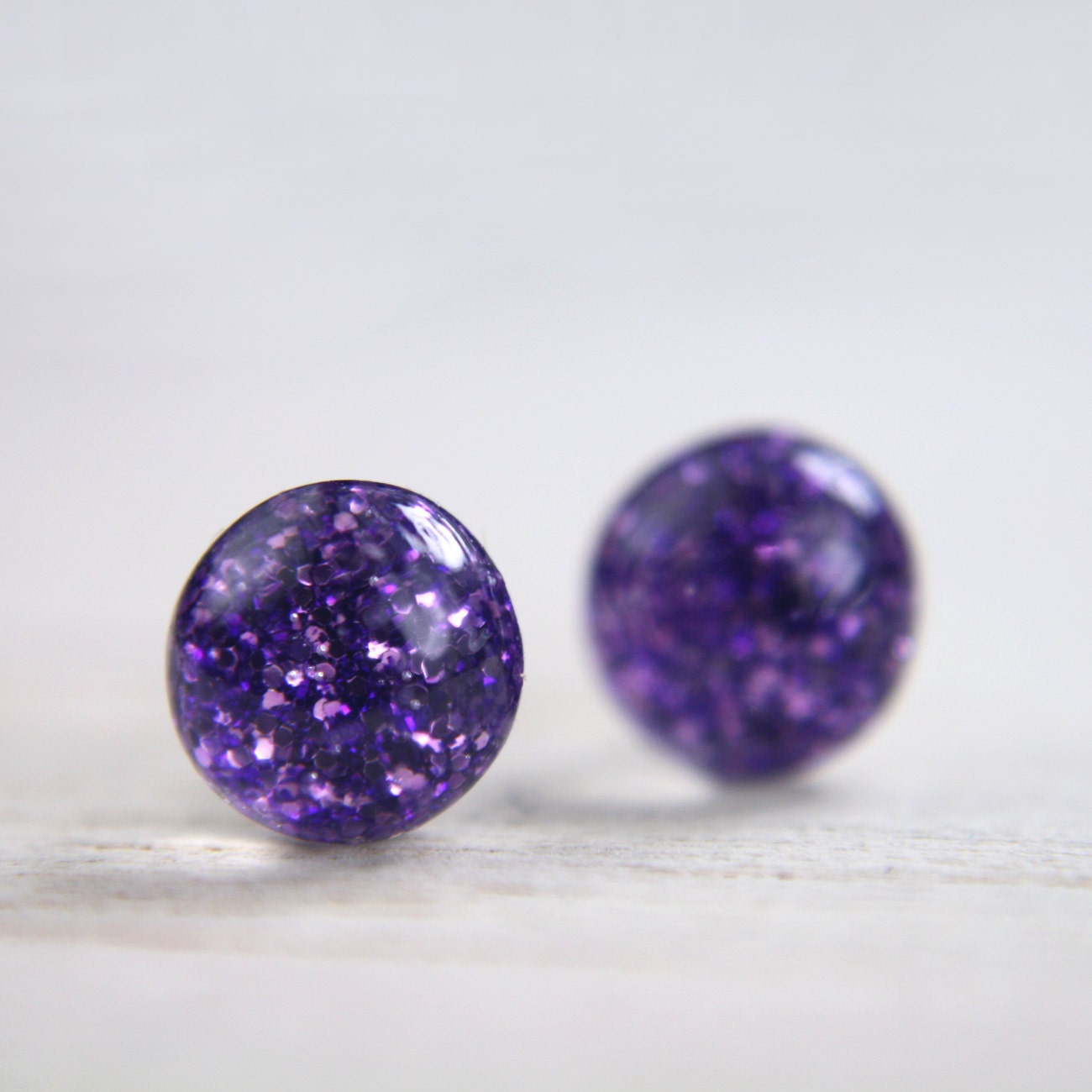 tiny globe in amethyst purple - 5mm - glitter resin round stud earrings jewelry