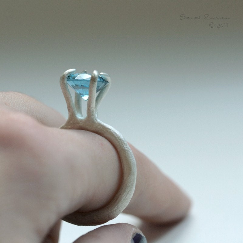 T14 Organic Bezel Ring with Aquamarine