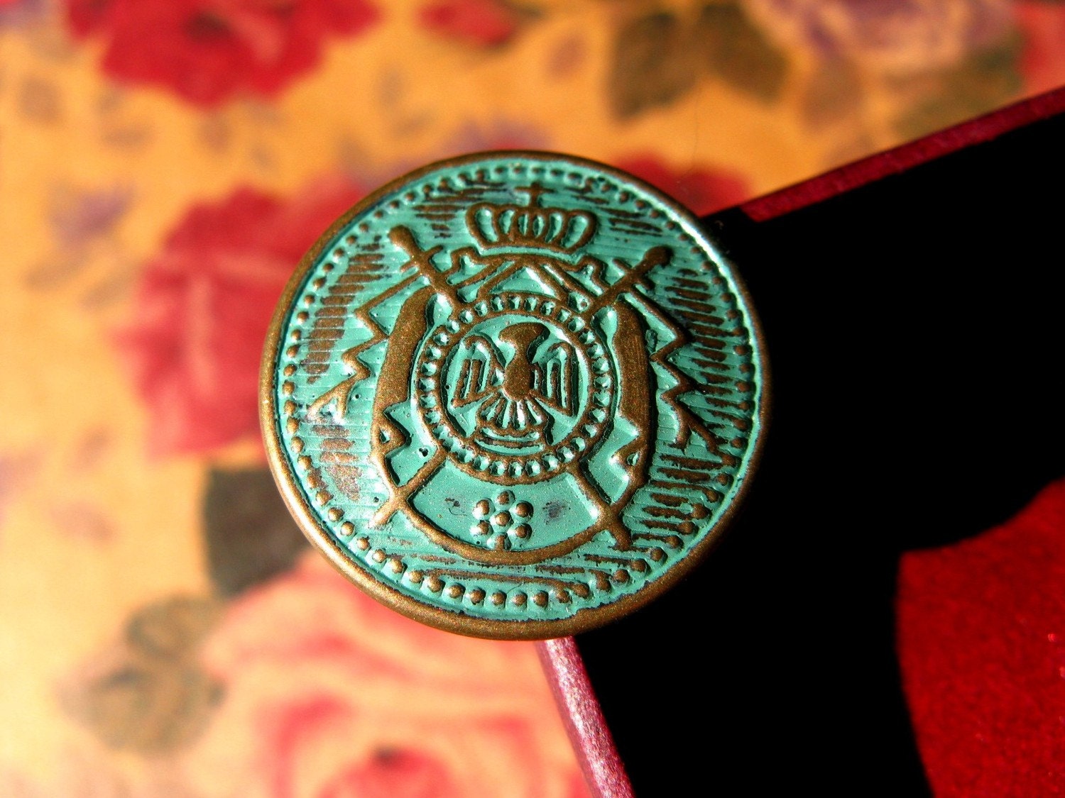 Set 10 Retro Cyan Shield Sword and Crown Emblem Pattern Shank Buttons. 0.79 inch