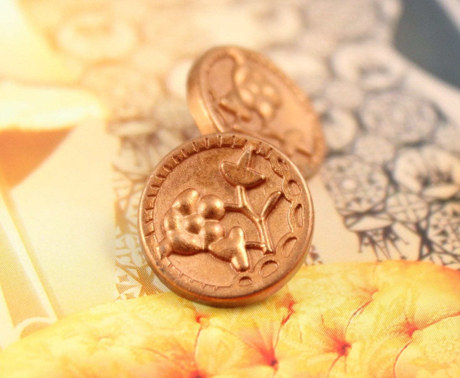 Special Metal Buttons - Golden Copper Color Engraving Flower Copper Edge Buttons. 0.51 inch. 10 pcs