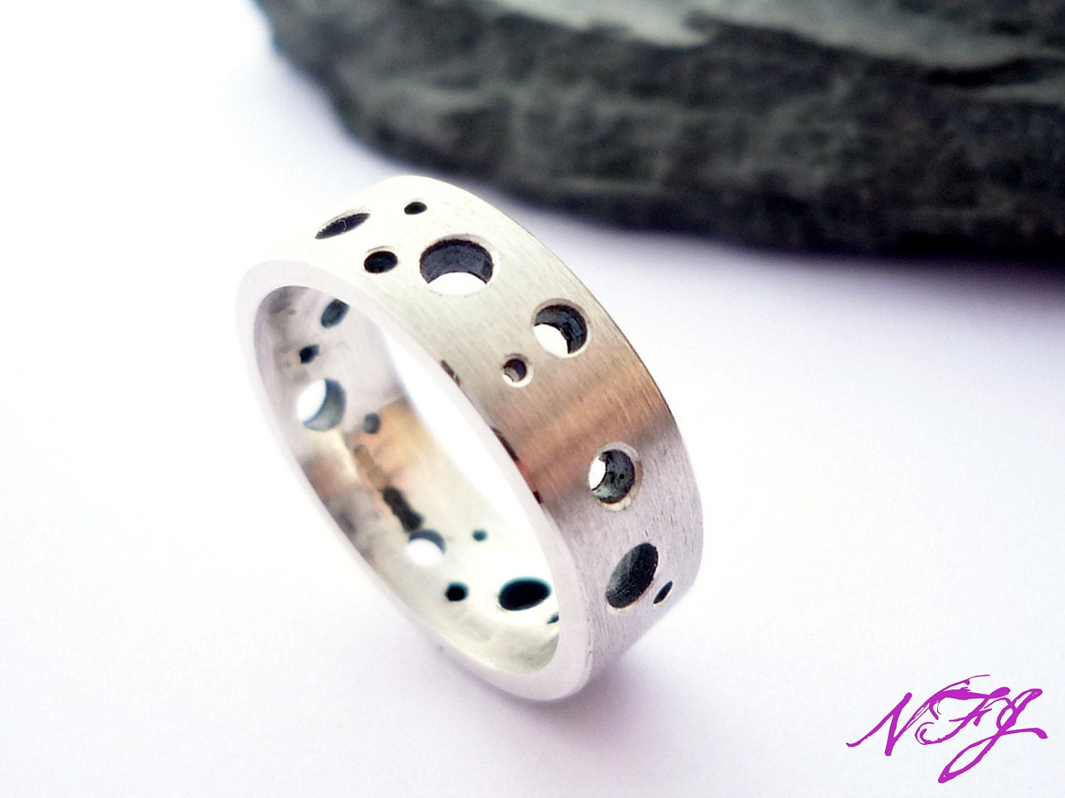 ring with holes