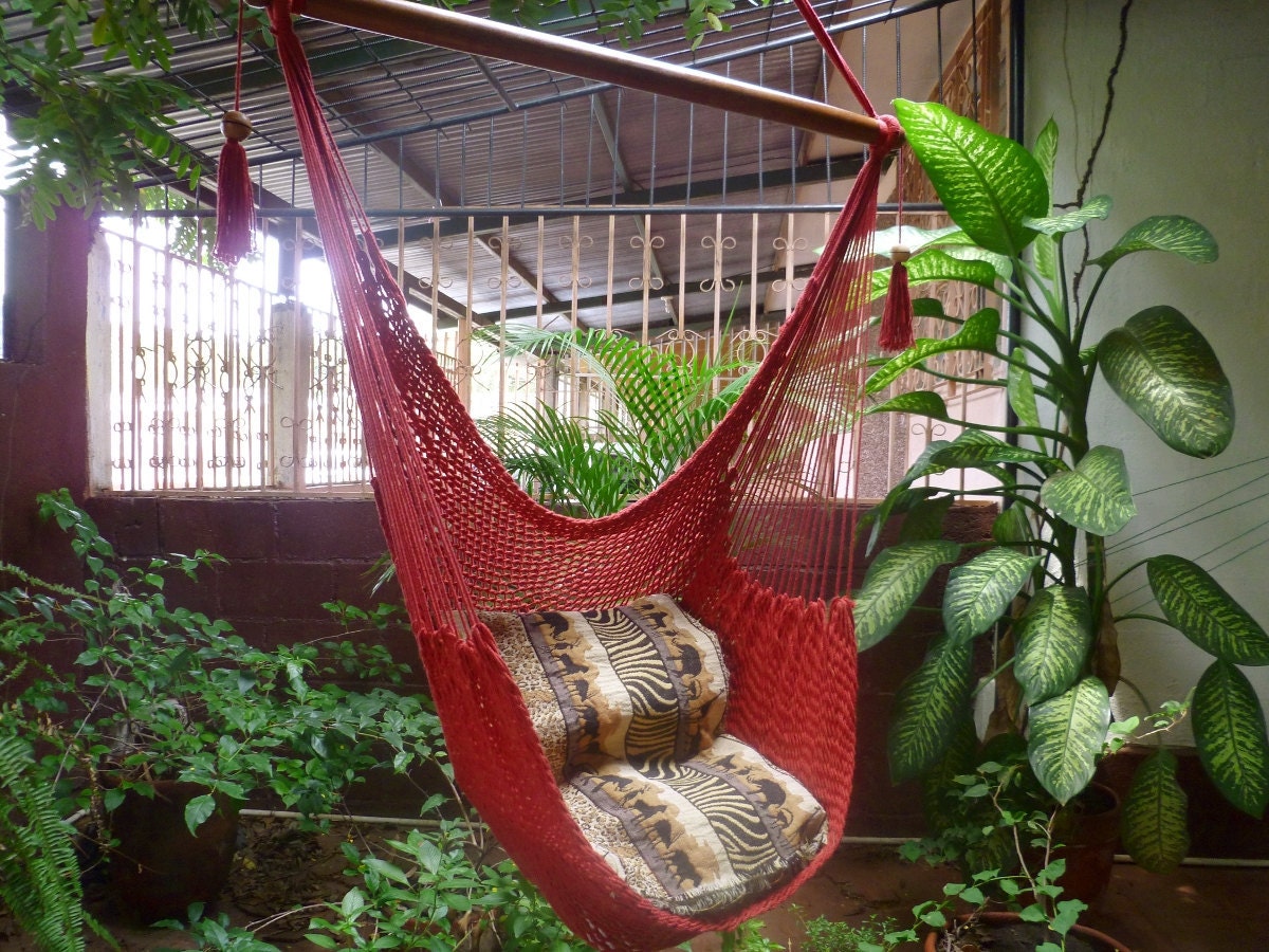 Red Sitting Hammock, Hanging Chair Natural Cotton and Wood