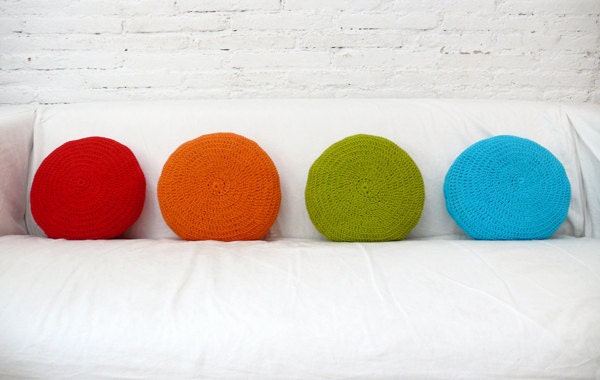 Round Pillow Crochet - orange