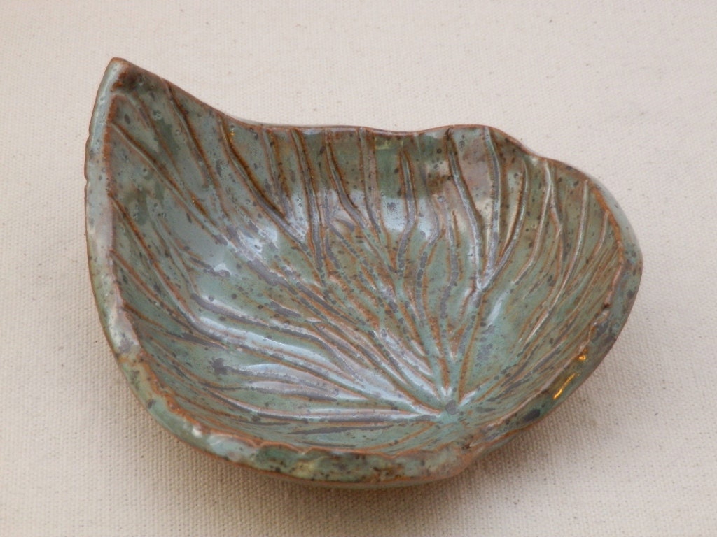 Stoneware Clay Spoon Rest or Soap Dish Handcarved Hibiscus LEAF in Green