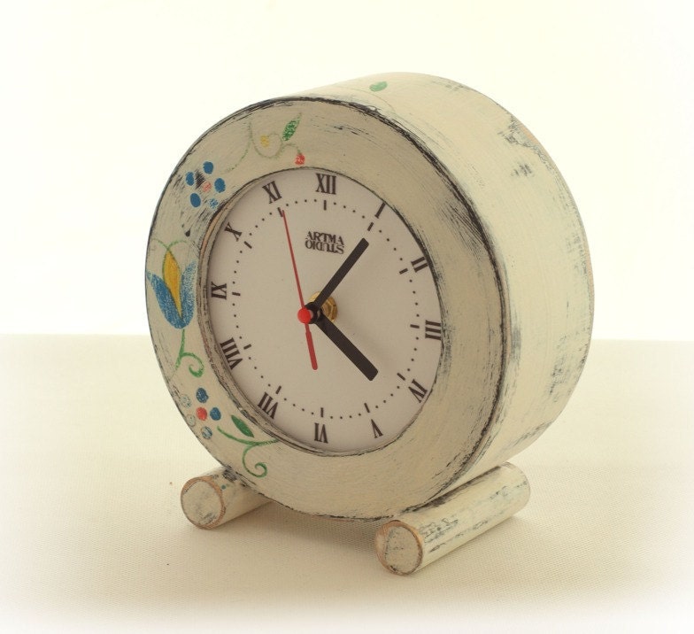 CLOCK oldE circle Folk - free shipping
