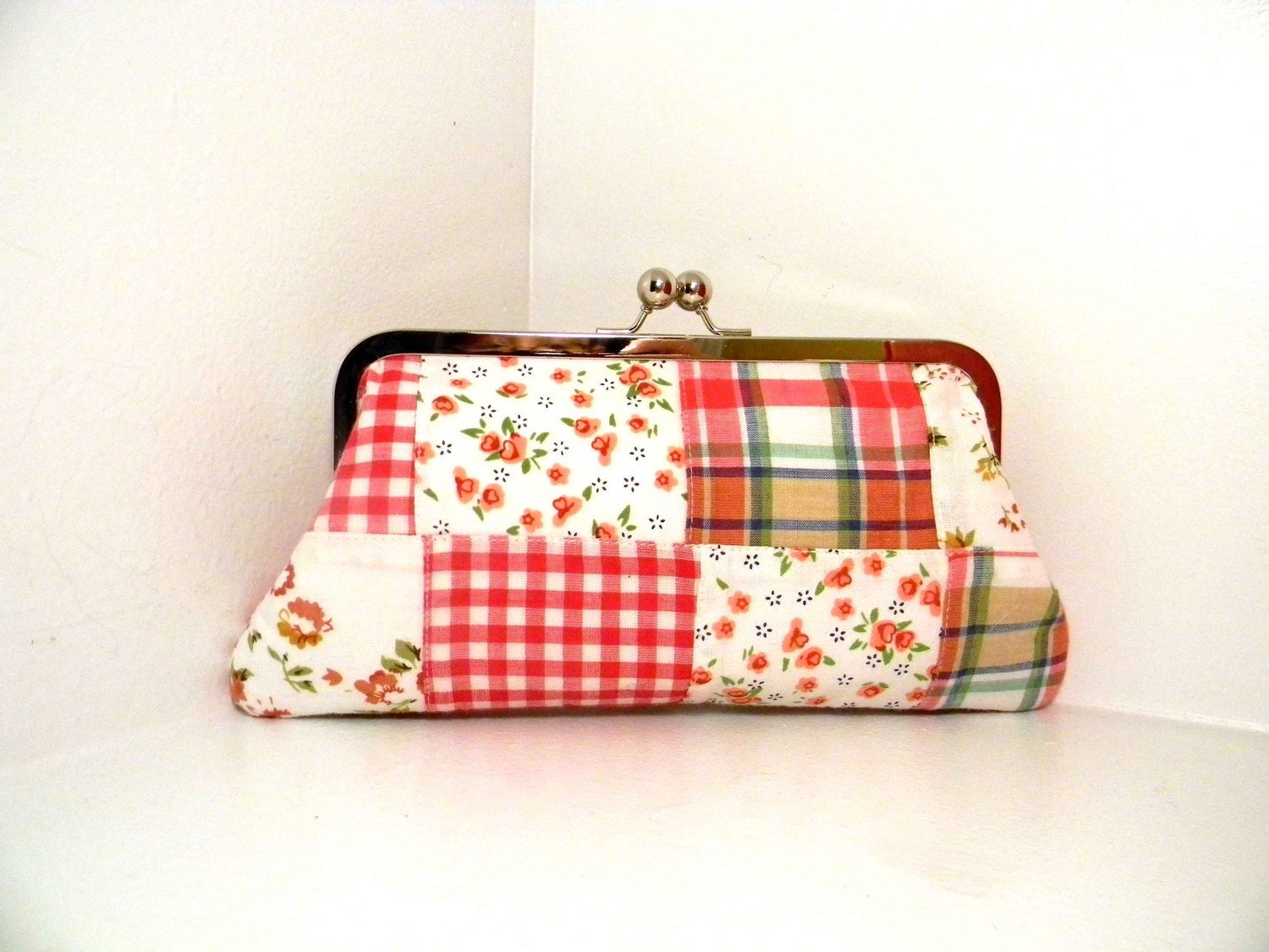 Clutch Purse Kiss Lock Framed Patchwork Quilt Pink Plaid Flowers