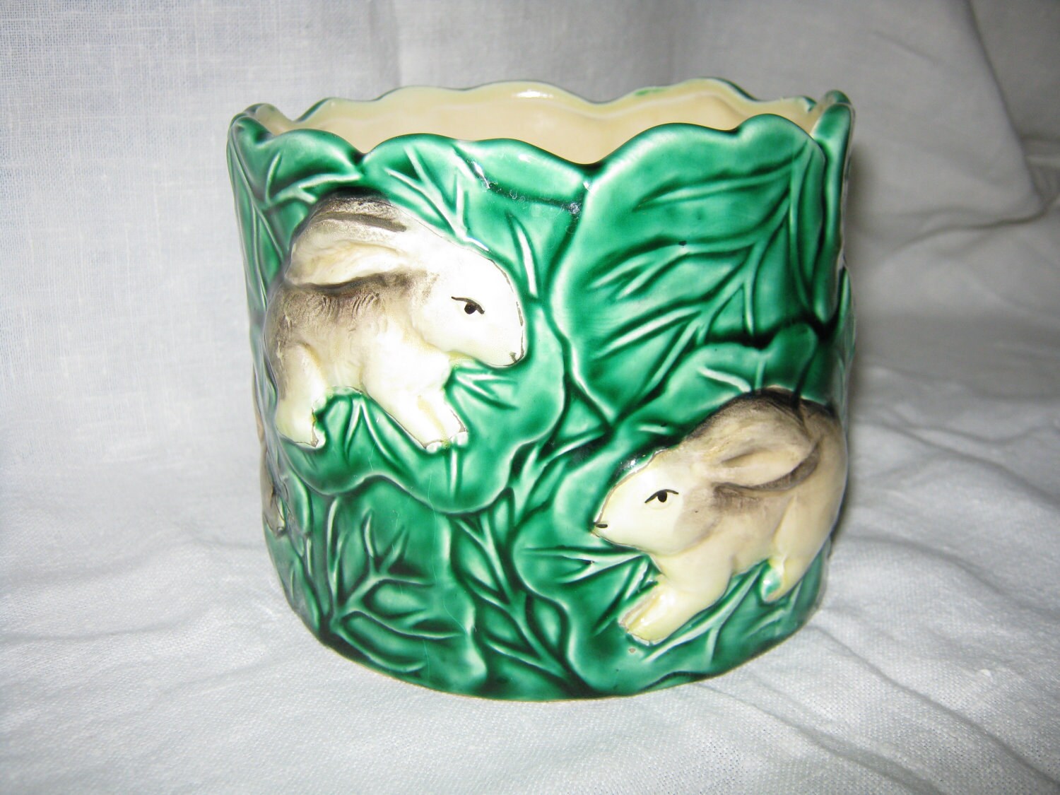 Rabbit Planter Ceramic 1988 Marked The Haldon Group by gatormom13