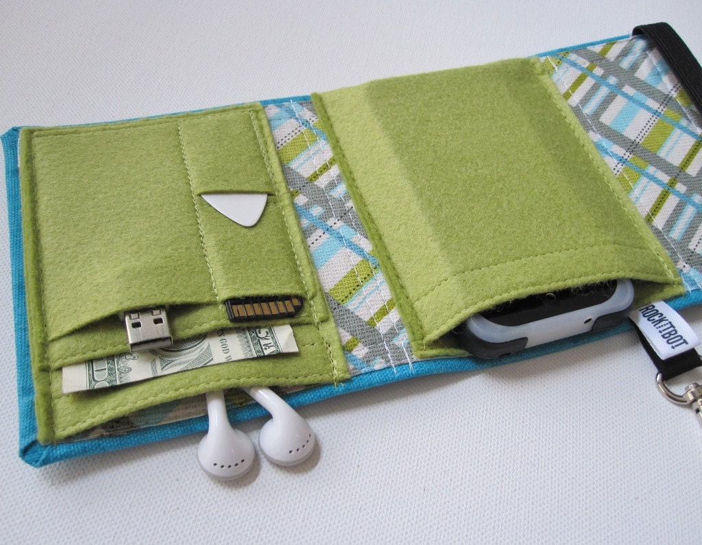 Nerd Herder gadget wallet in Woodhaven Plaid for iPod, Android, iPhone, camera, earbuds, SD cards, USB, extra batteries, guitar picks,
