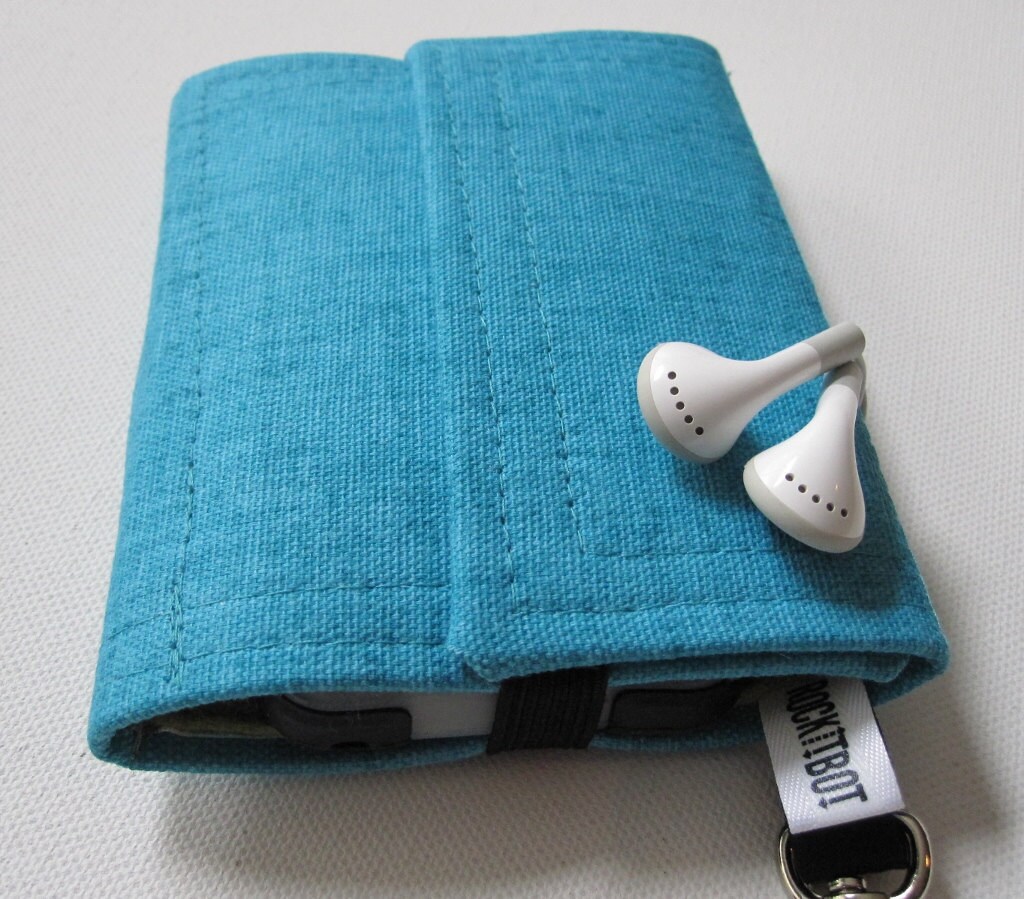 Nerd Herder gadget wallet in Woodhaven Plaid for iPod, Droid, iPhone, camera, earbuds, SD cards, USB, extra batteries, guitar picks,