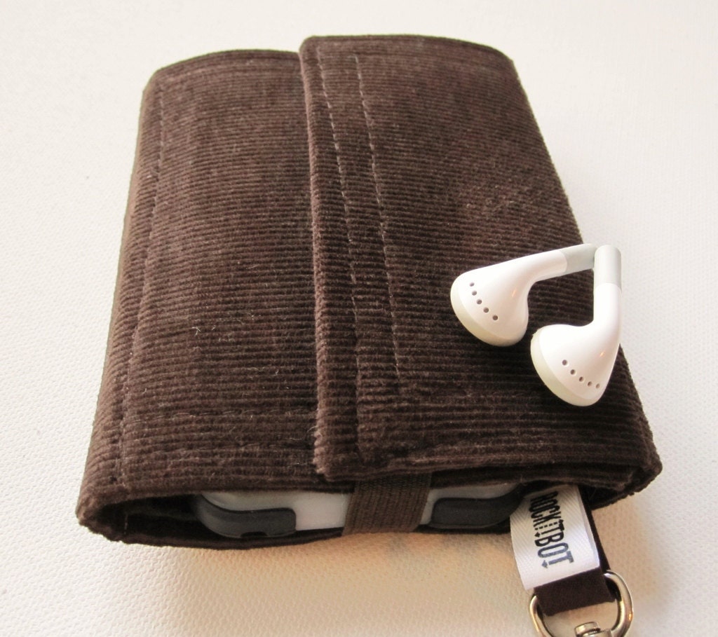 Nerd Herder gadget wallet in Moss Forest for iPod, Droid, iPhone, camera, earbuds, SD cards, USB, extra batteries, guitar picks,