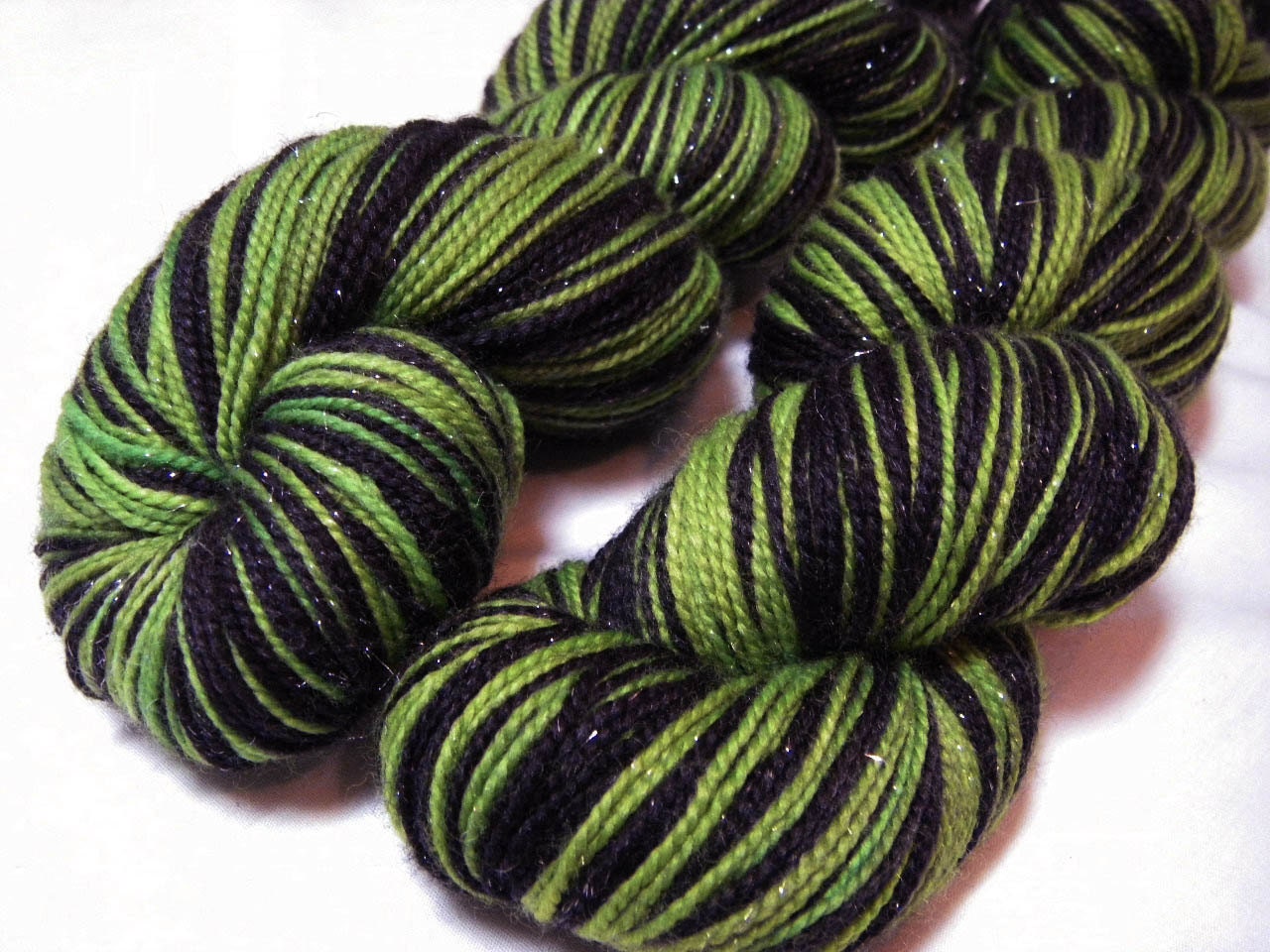 SALE - Superwash Merino Nylon Stellina Sparkly Fingering - Calypso Sock - Split Pea
