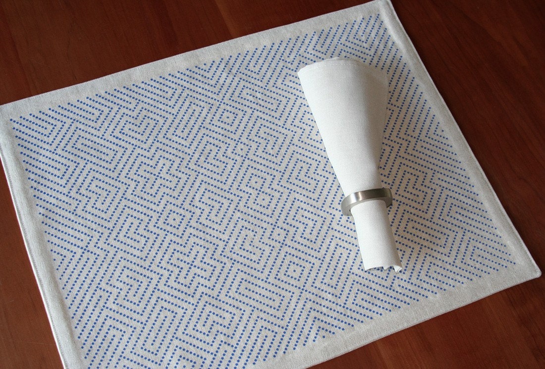 labyrinth placemat set of 4