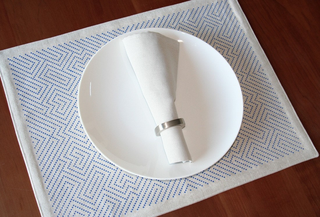 labyrinth placemat set of 4