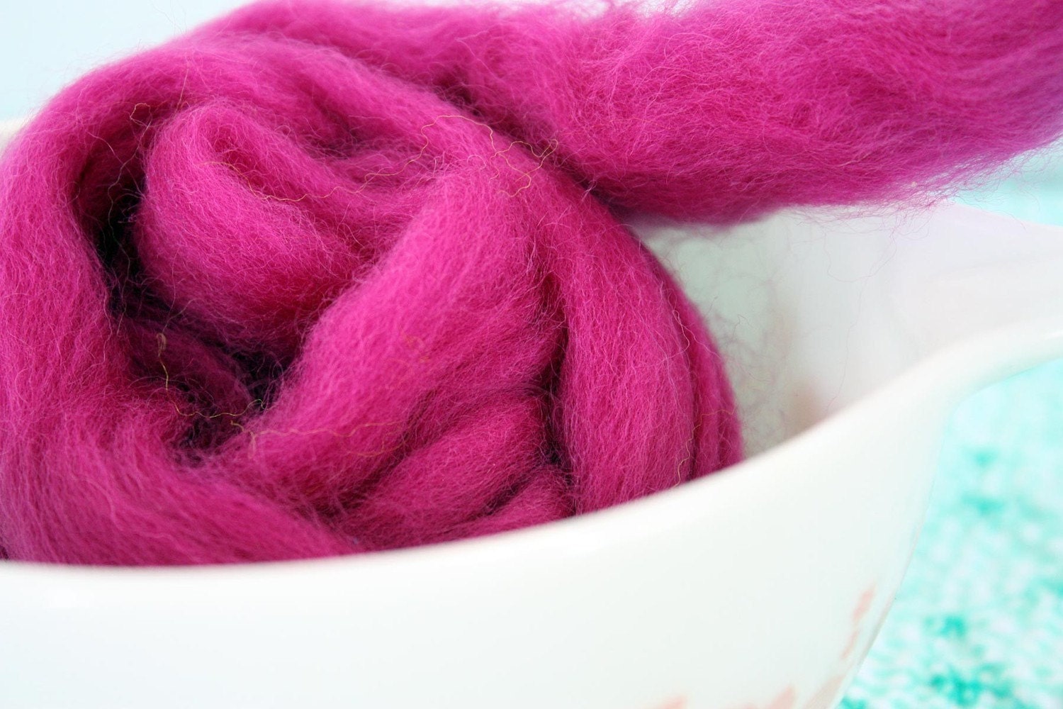 Magentastic - 1oz Wool Fiber