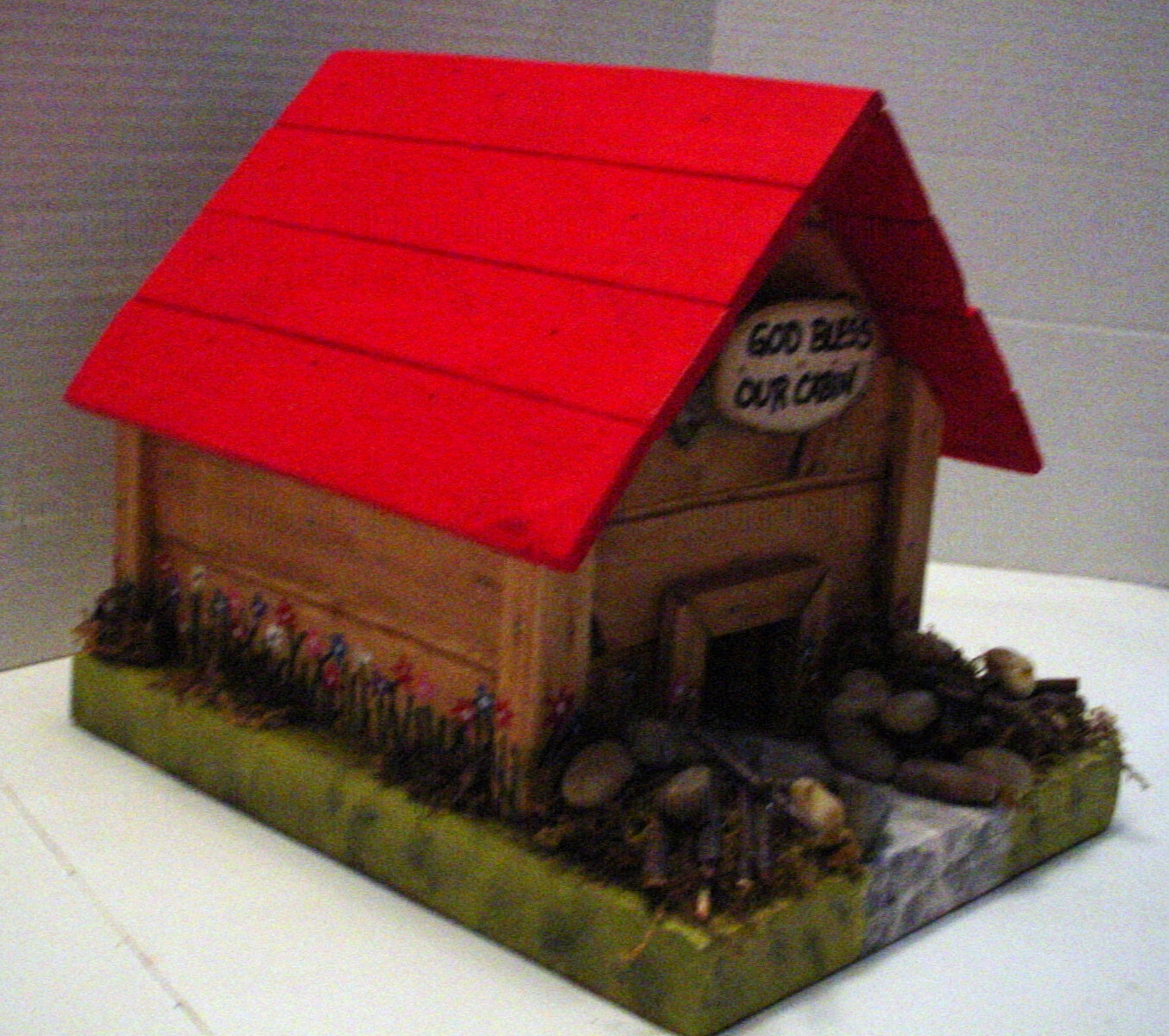 Log Cabin Birdhouse