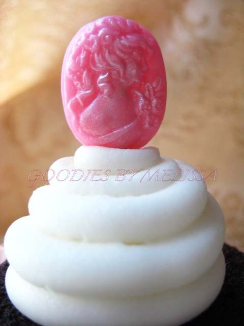 24 Fondant Cameos(EDIBLE) Il_570xn